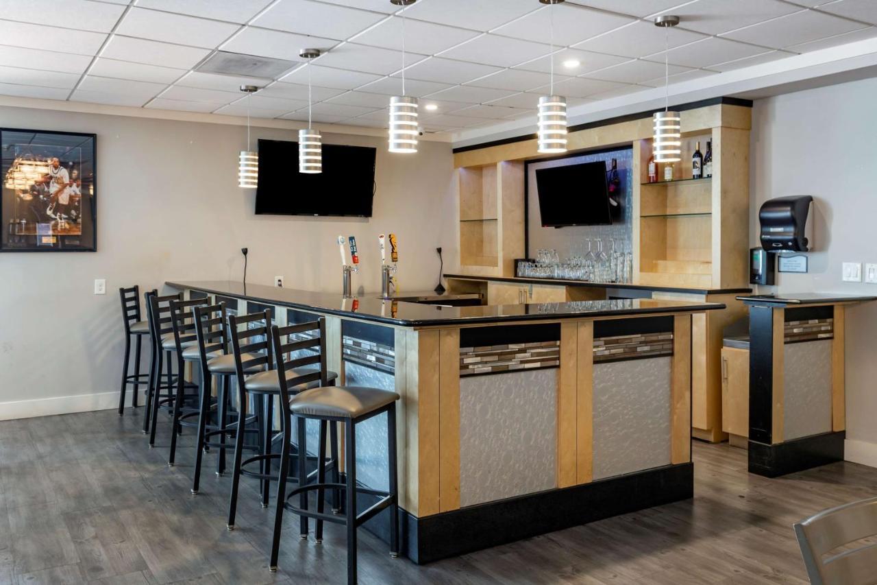 Best Western Plus University Inn Winston-Salem Exterior foto